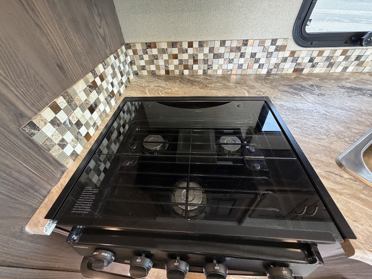 2019 COACHMEN PURSUIT 31BH - Image 24