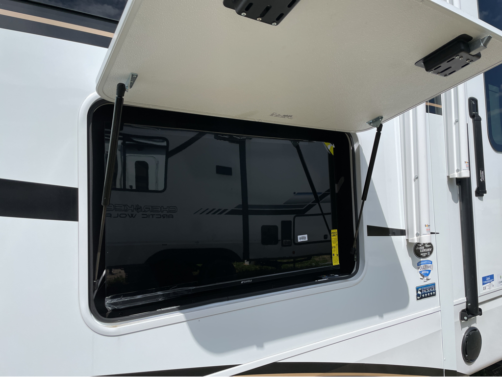 2026 Jayco Pinnacle 38FBRK - Image 2
