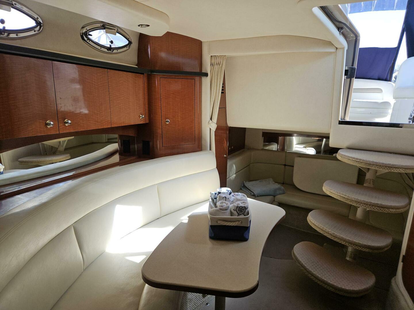 2004 Sea Ray 320 - Image 21