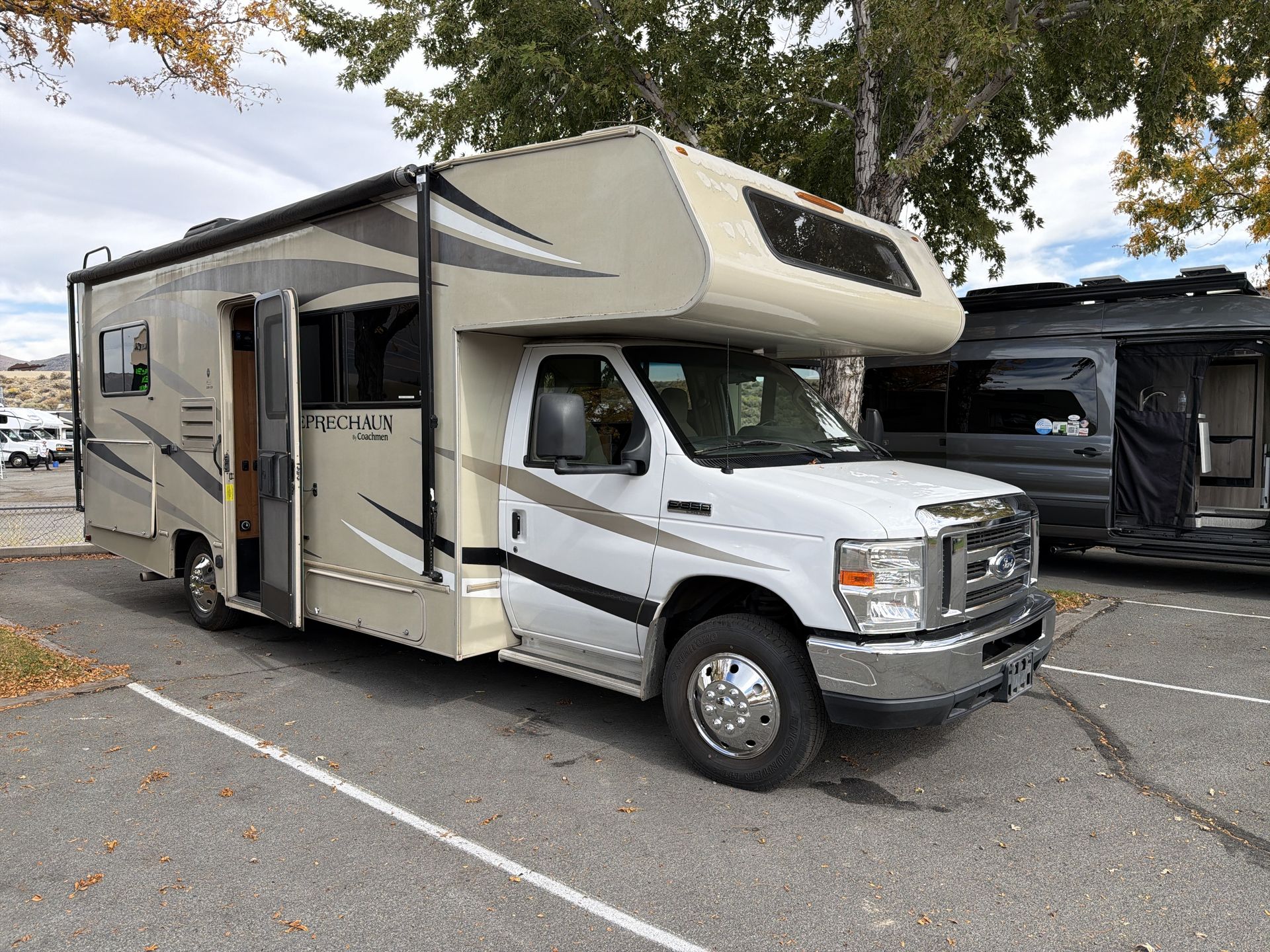 2019 Coachmen Leprechaun 230CB - Image 9