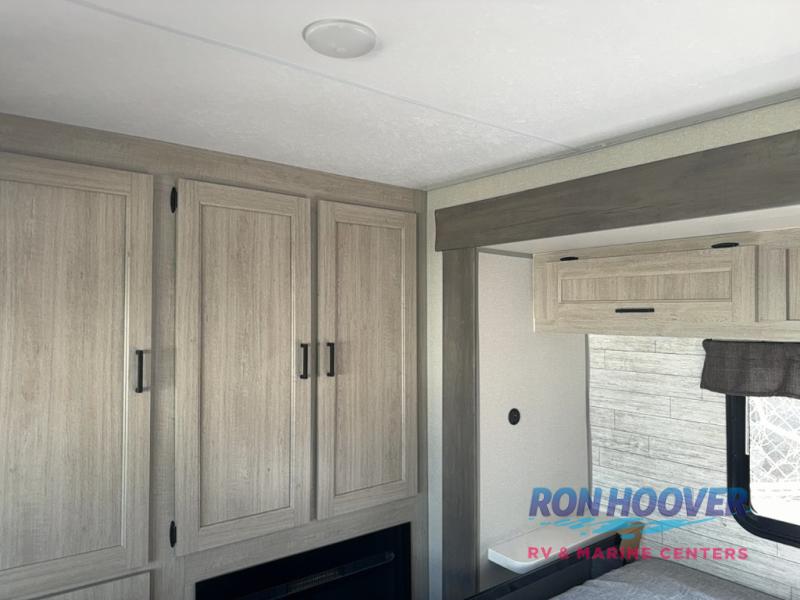 2025 COACHMEN CATALINA 42CONDO - Image 35