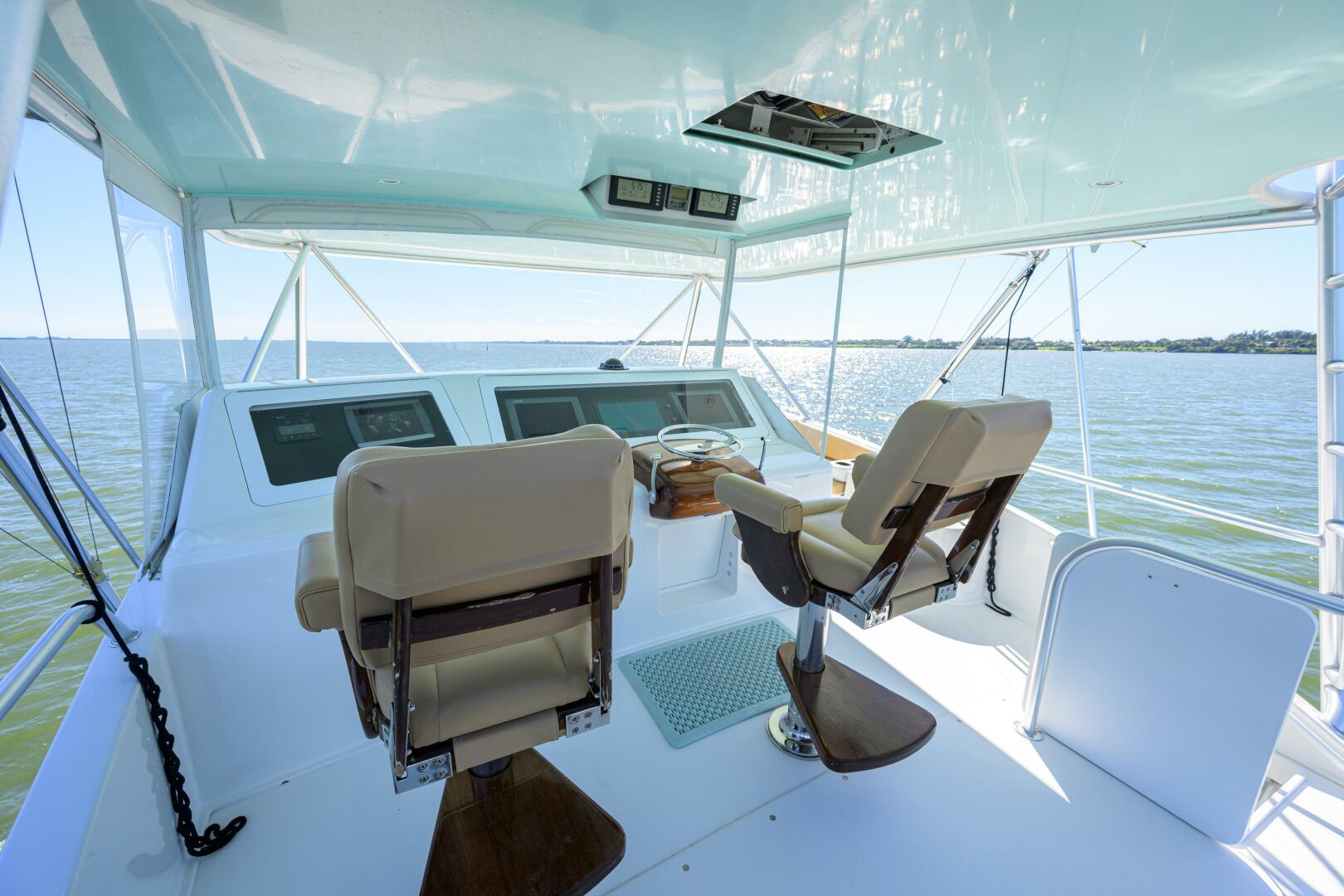 2007 Viking 64 Convertible - Image 36