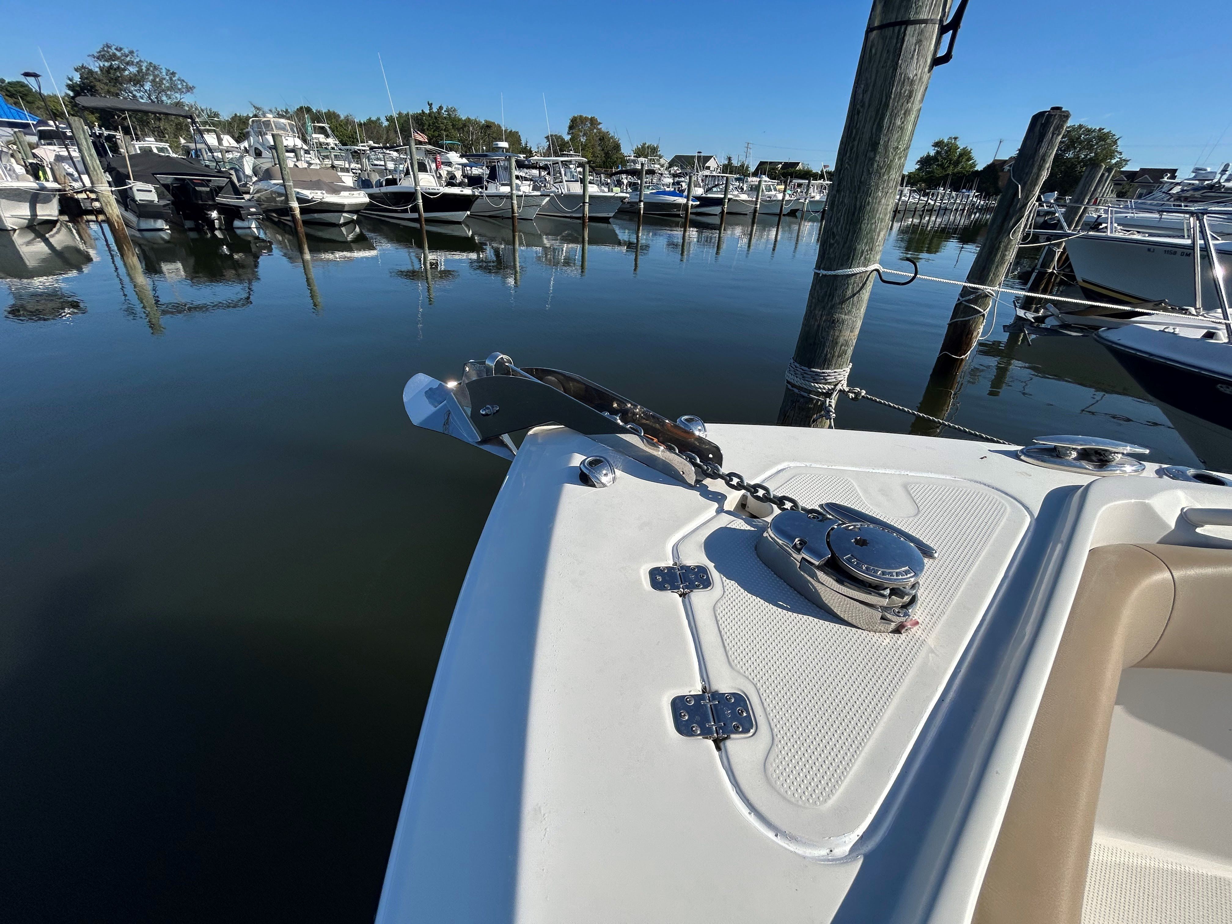 2019 Sailfish 270 CC - Image 22