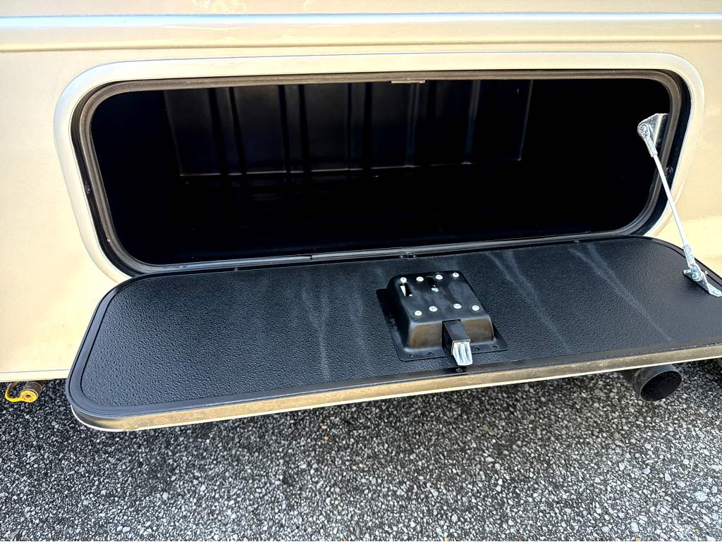 2025 ENTEGRA COACH ESTEEM 31F - Image 6