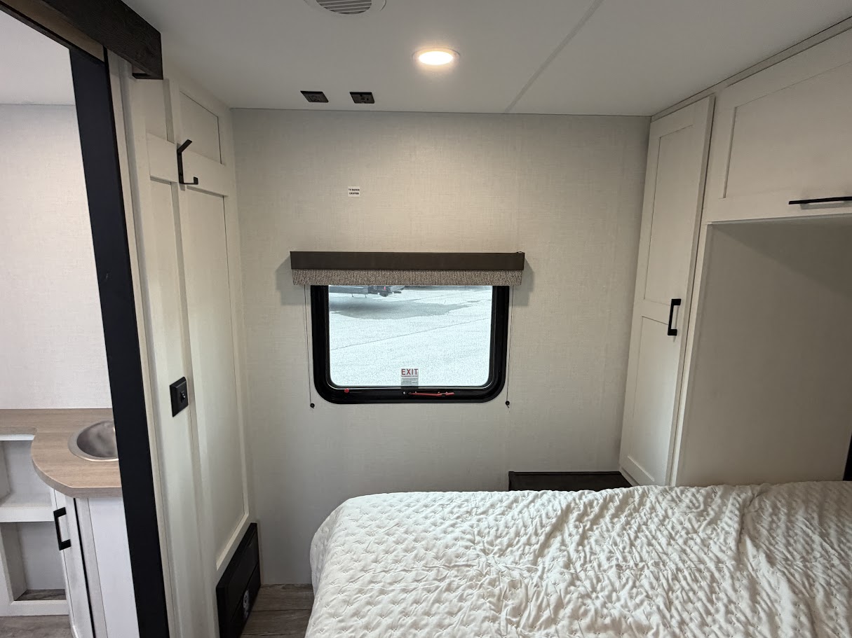 2026 VENTURE RV SIENNA 231VRK - Image 43