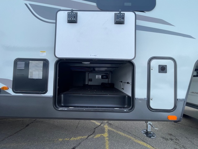 2025 ROCKWOOD SIGNATURE 375RL - Image 7