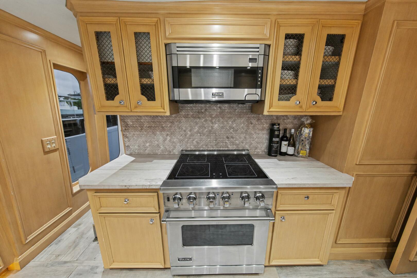 2002 Broward - Image 14