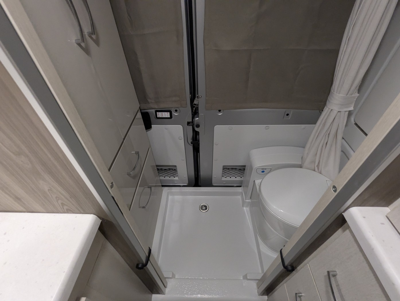2024 Thor Motor Coach Rize 18M - Image 30