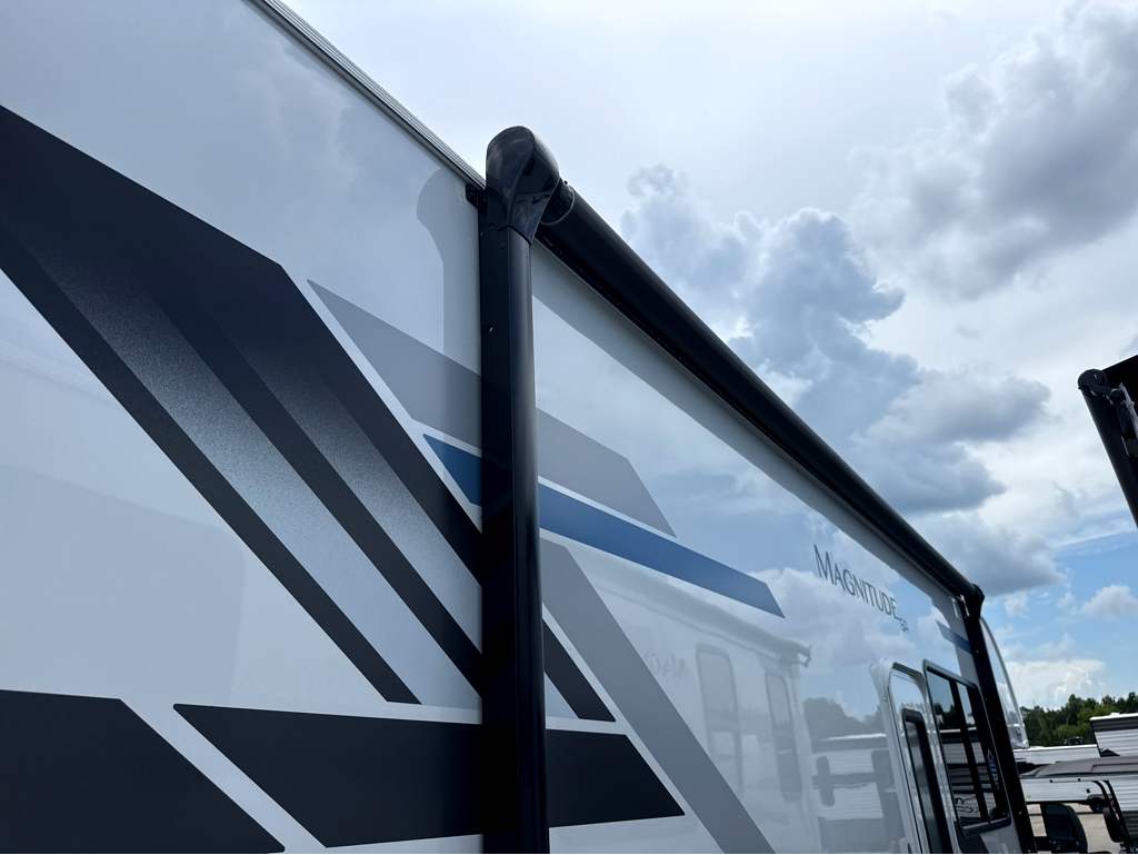 2027 THOR MOTOR COACH MAGNITUDE GA31 - Image 5