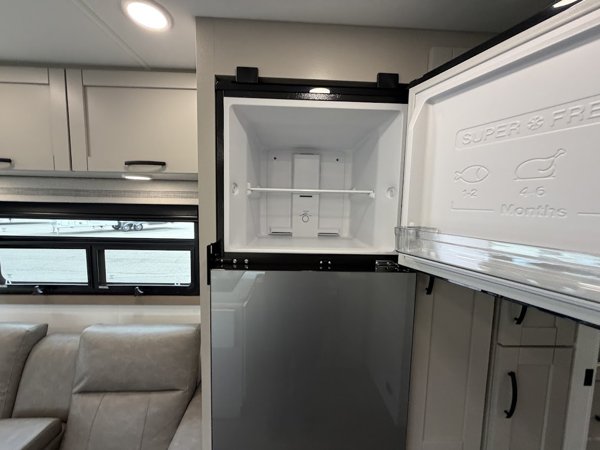 2027 JAYCO GREYHAWK XL 32U - Image 37