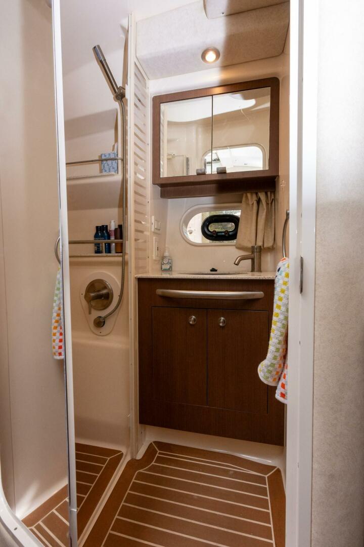 2013 Sea Ray 370 Sundancer - Image 43