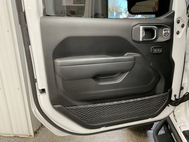 2025 Jeep Gladiator Sport S 4x4 - Image 12