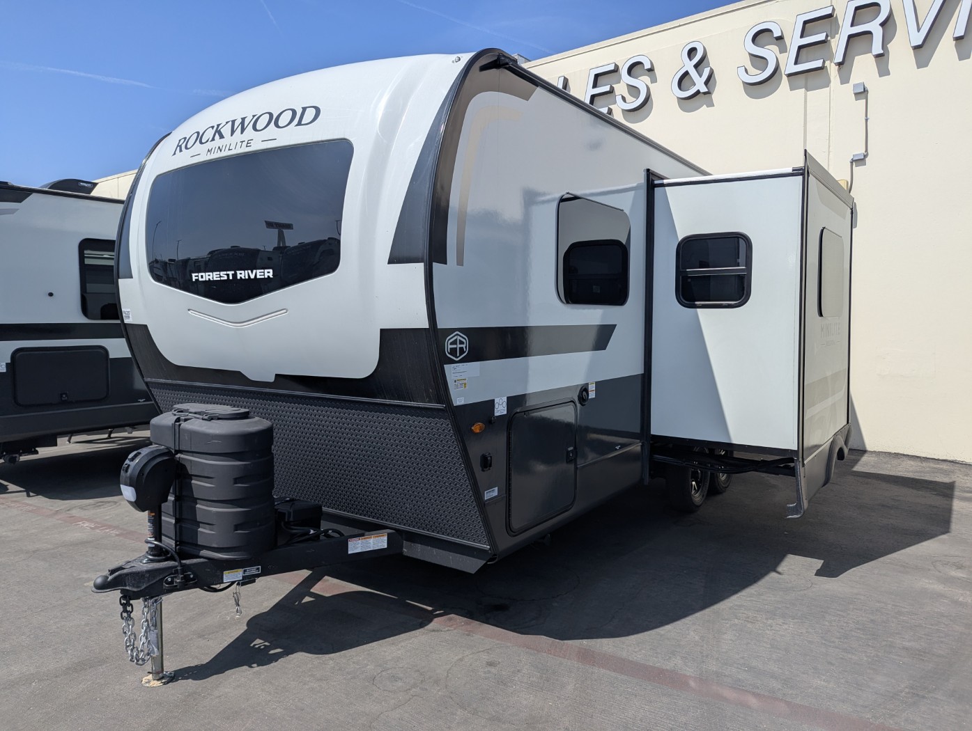 2026 Forest River Rockwood Mini Lite 2205S - Image 3