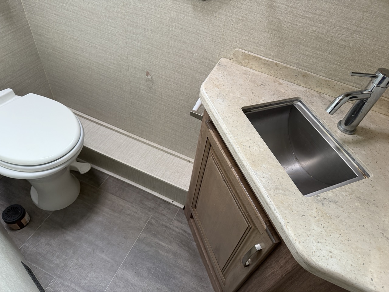 2019 Jayco Seneca 37K - Image 18