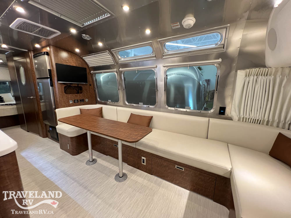 2026 AIRSTREAM 30RBQ GLOBETROTTER - Image 14