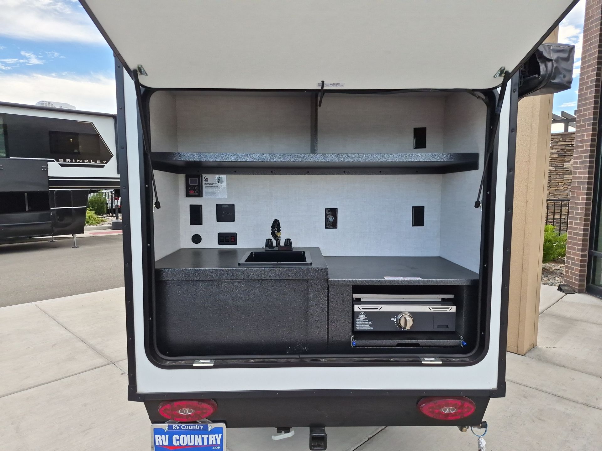 2026 Ember RV E-Series 12RK - Image 18