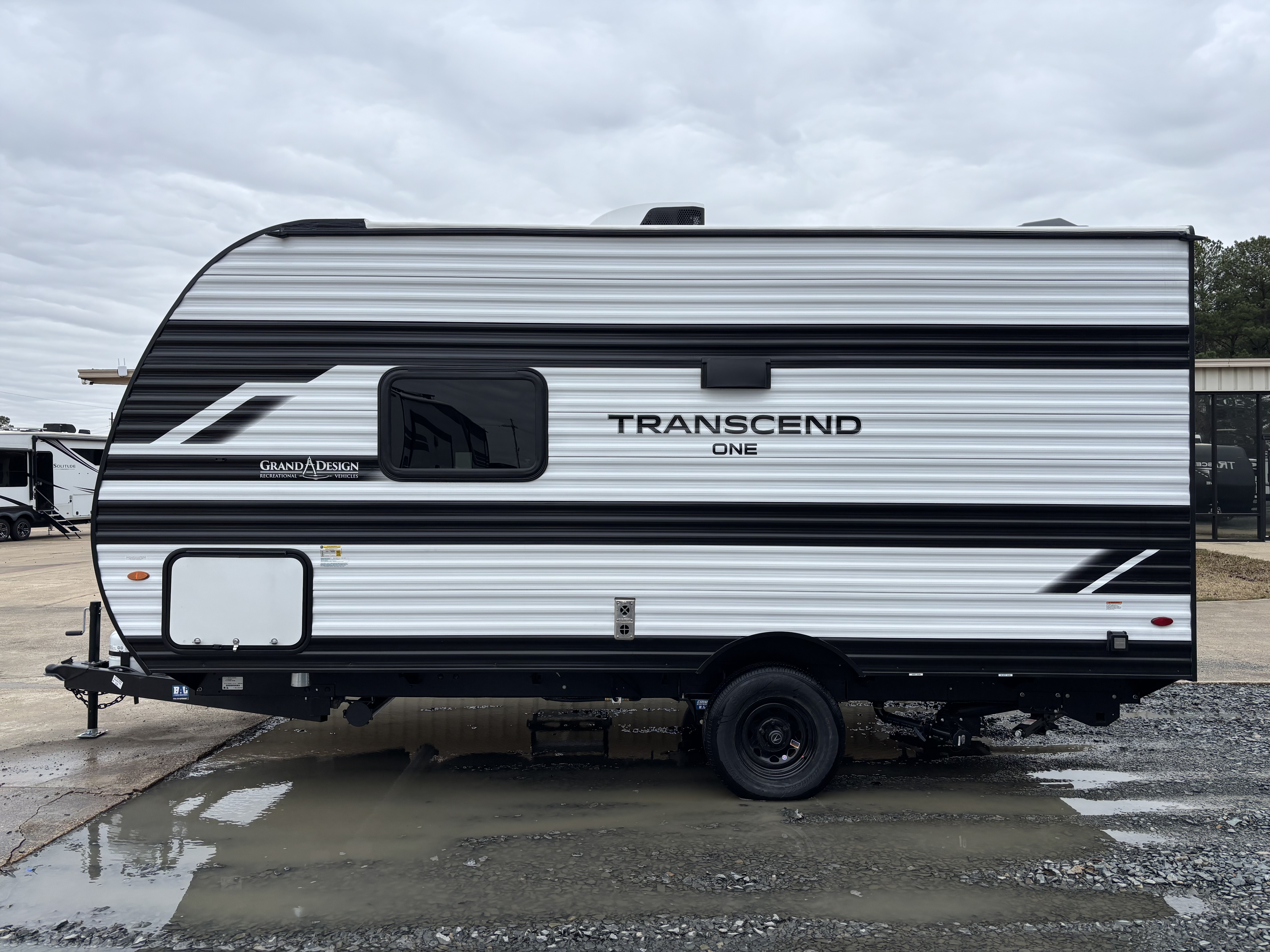 2026 Grand Design Transcend ONE 151RB - Image 5