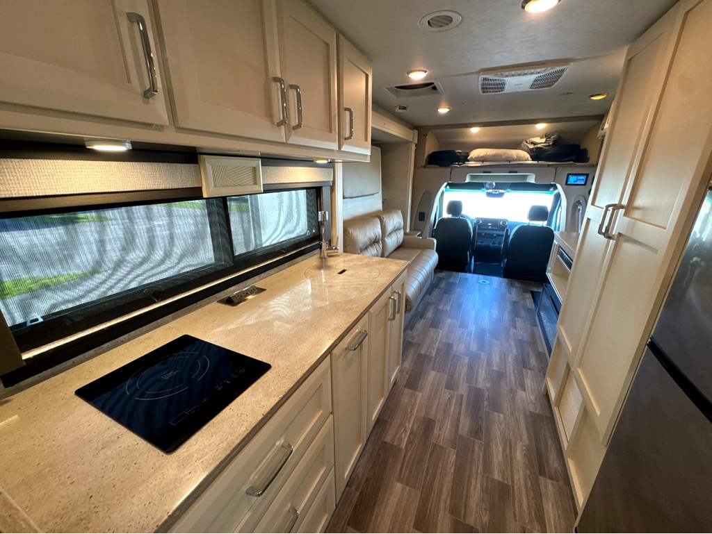 2024 TIFFIN WAYFARER 25JW - Image 13