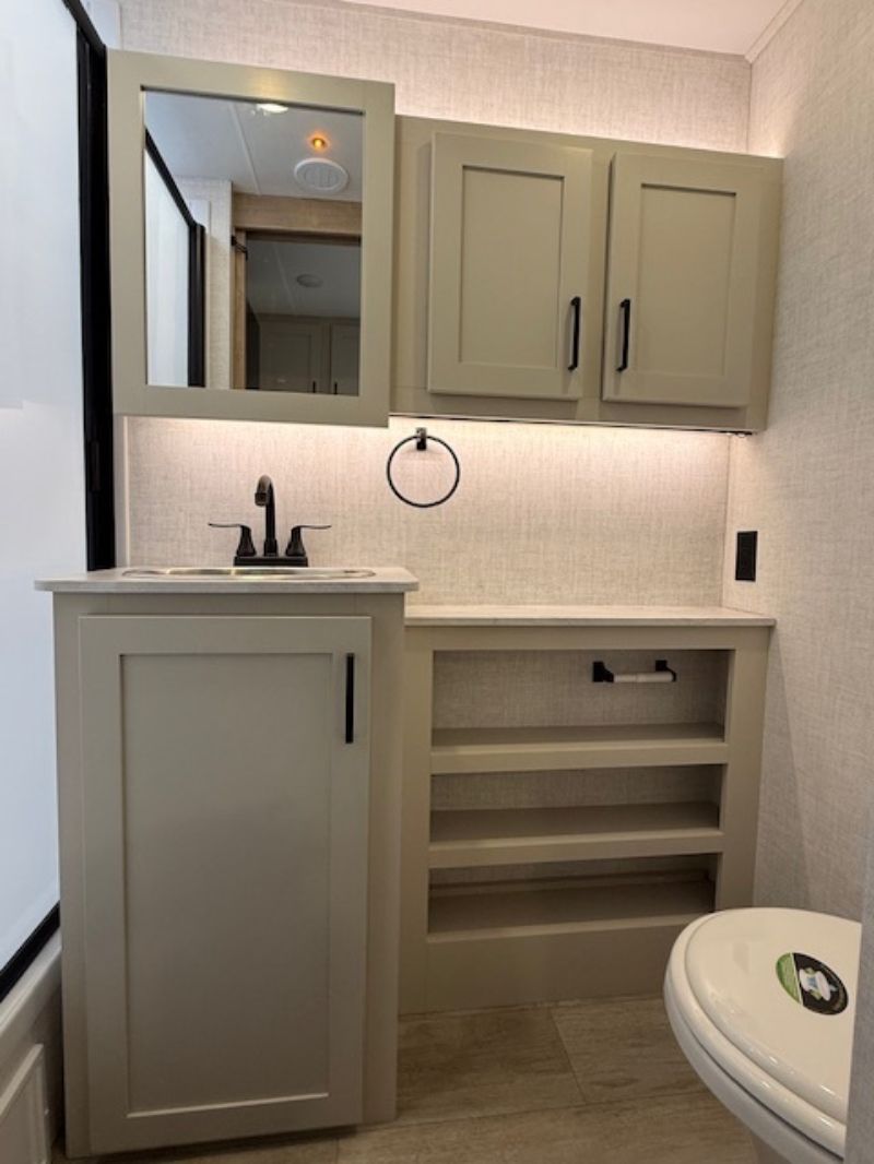 2026 Ember RV E-Series 21RKE - Image 9