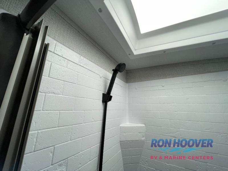 2023 GRAND DESIGN 2400BH - Image 16