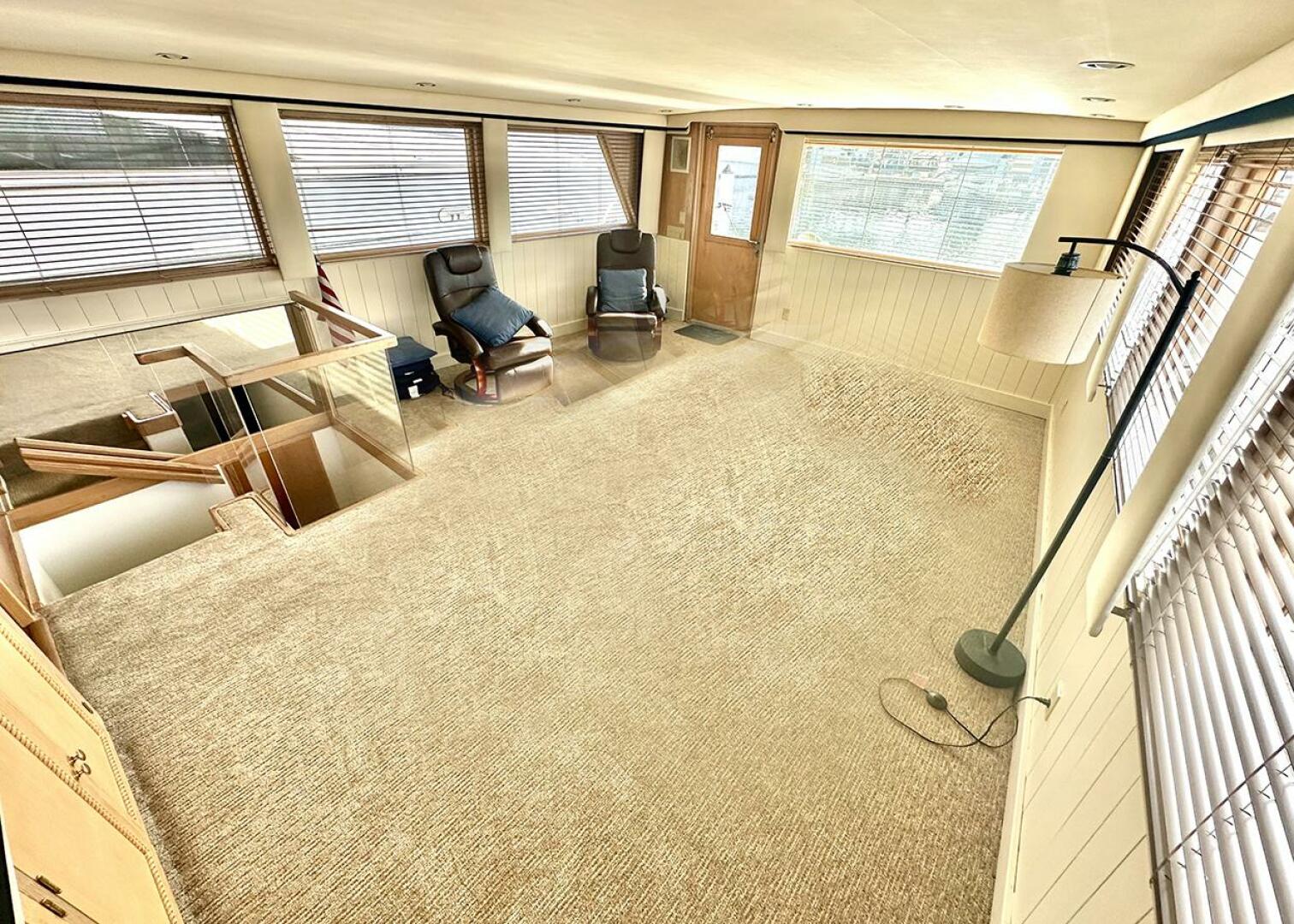 1994 Hatteras Cockpit Motoryacht - Image 25