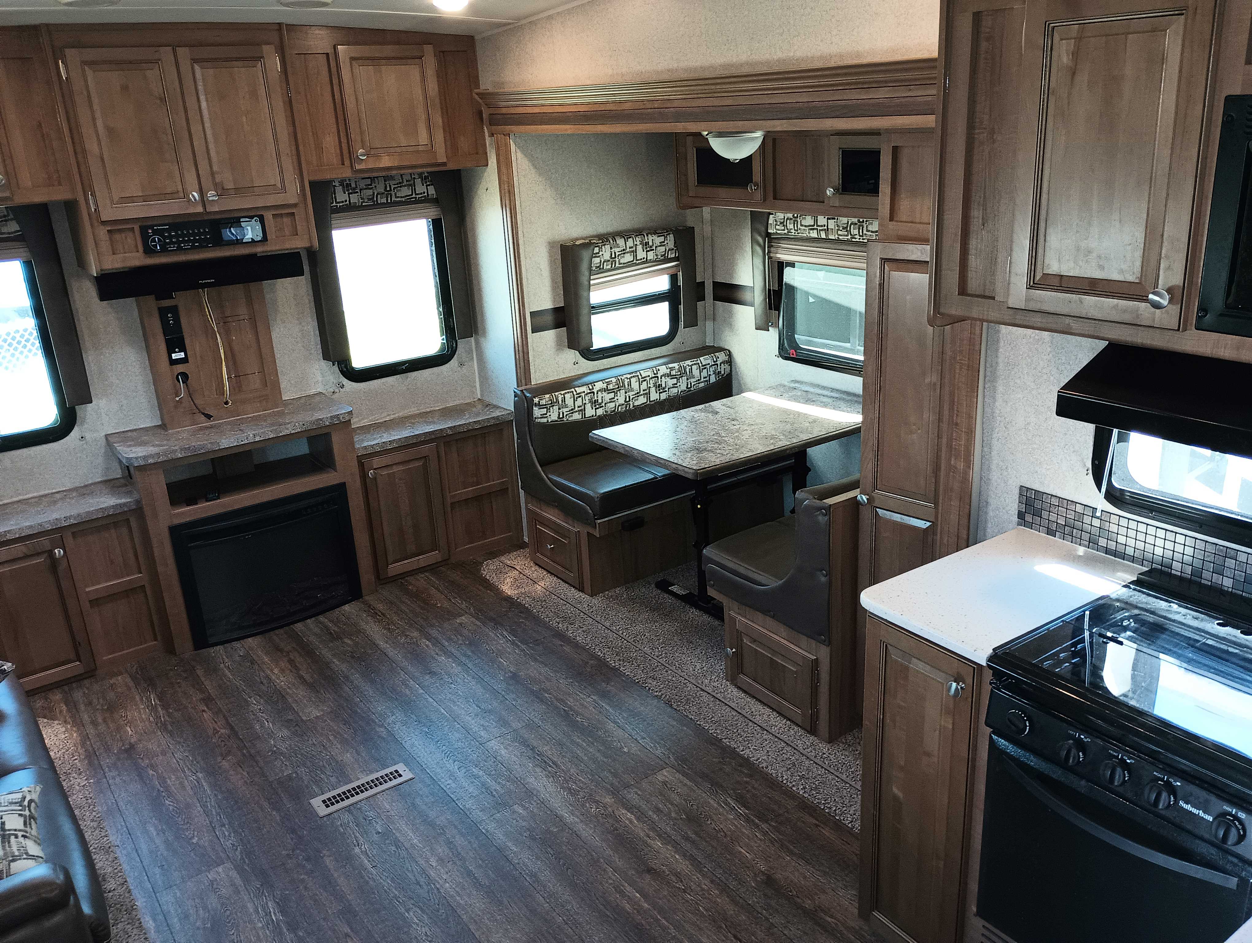 2015 Forest River Rockwood Ultra Lite 2650WS - Image 18