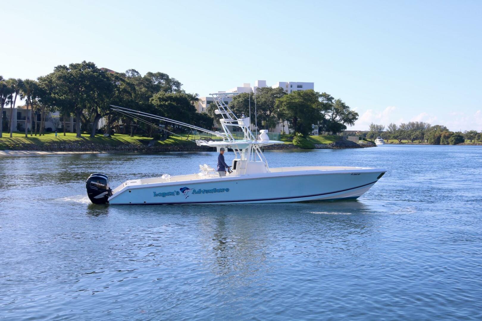 2008 Venture 39 Center Console - Image 1