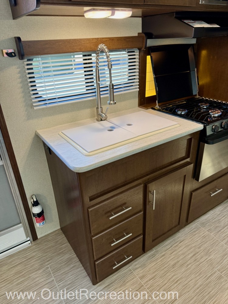 2018 Prime Time Avenger ATI 26BBS - Image 10
