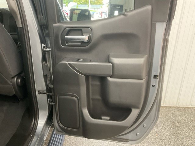 2019 Chevrolet Silverado 1500 Crew Cab LT 4WD - Image 30