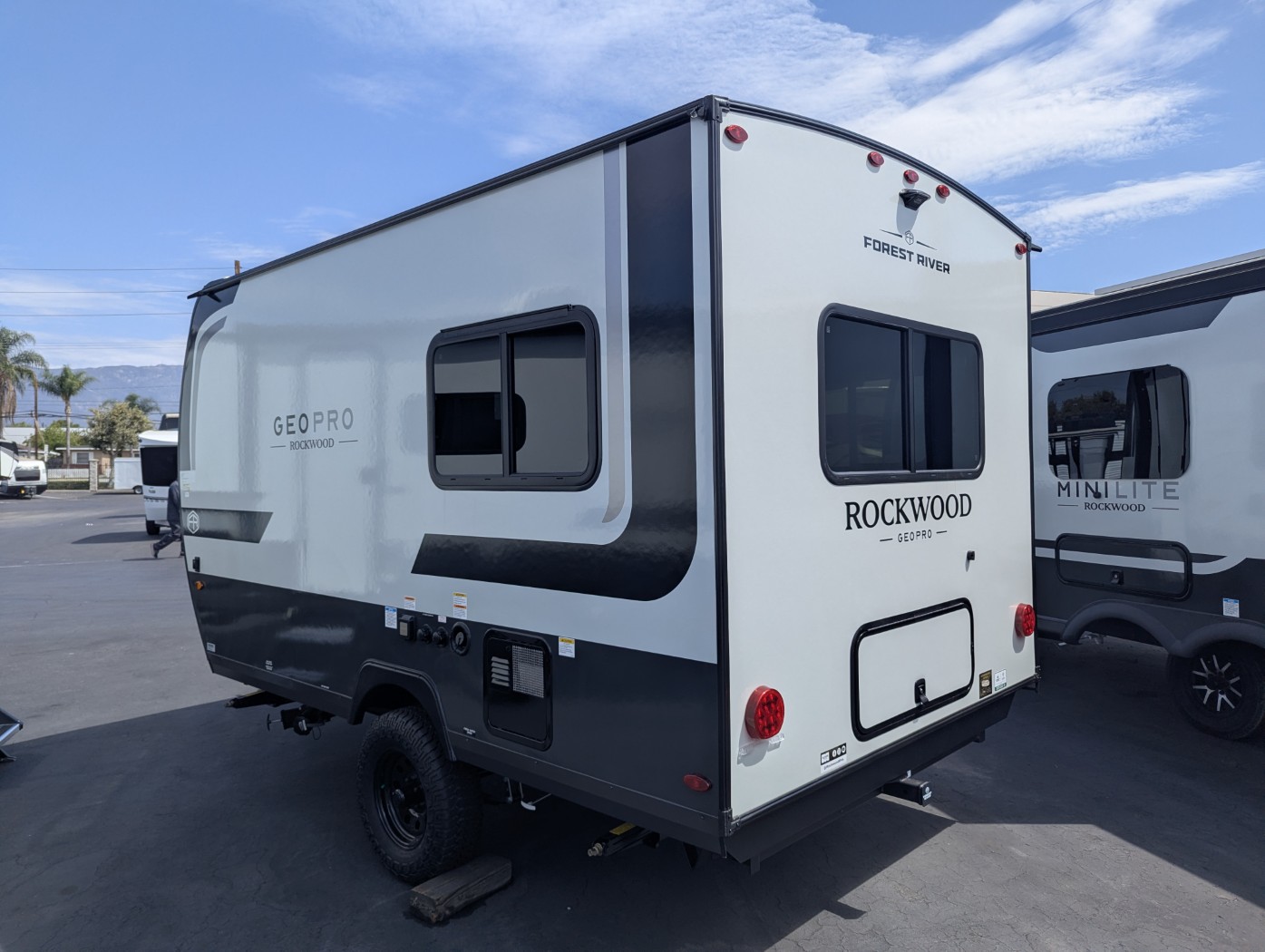 2027 Forest River Rockwood Geo Pro G15TLE - Image 6