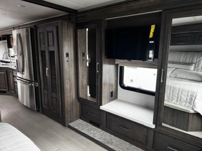 2026 Entegra Coach Accolade XL 37M - Image 26