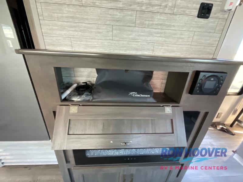 2026 COACHMEN 333DORM - Image 17