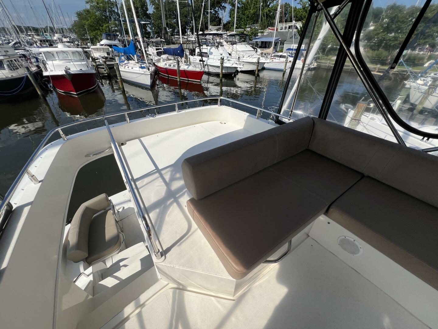 2016 Carver C34 Command Bridge - Image 15