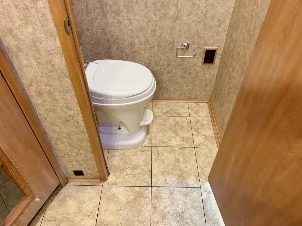 2007 WINNEBAGO VOYAGE 35A FORD - Image 34