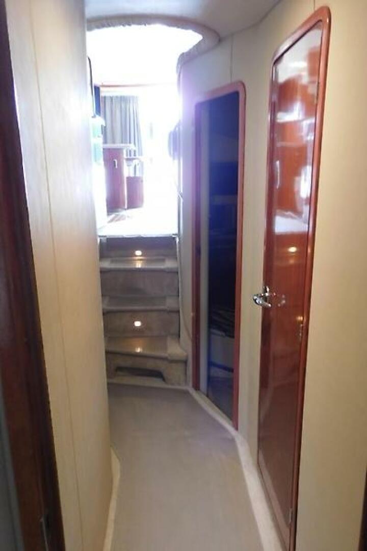 2003 Sea Ray 480 Sedan Bridge - Image 46