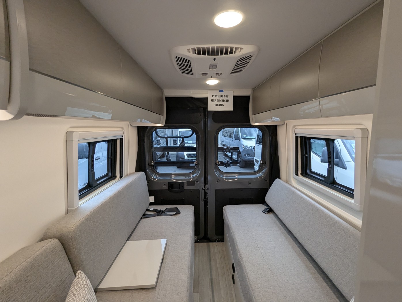 2027 Thor Motor Coach Tellaro 20U - Image 22
