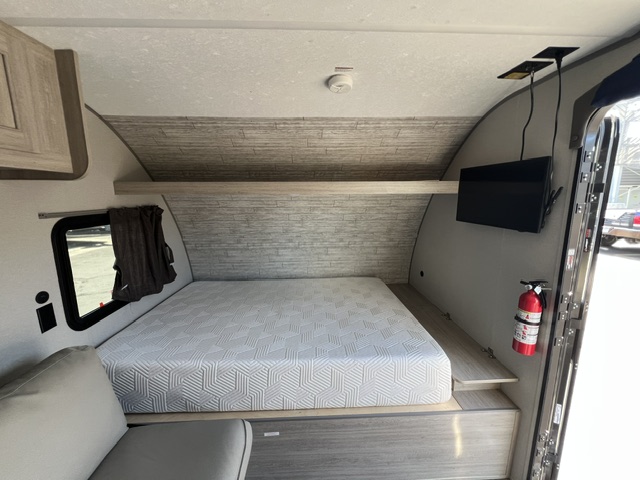 2024 Coachmen Catalina Summit Series 7 164BHX - Image 25