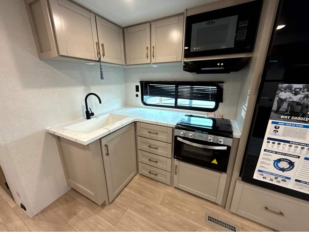 2027 JAYCO JAY FLIGHT 330TBS - Image 12