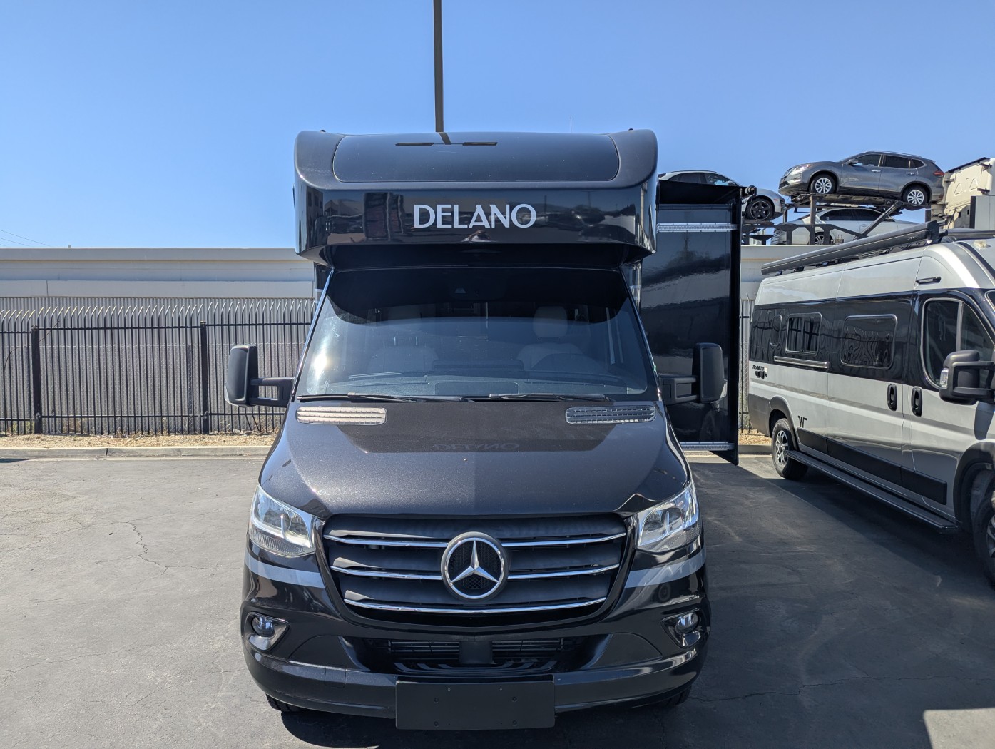 2022 Thor Motor Coach Delano Sprinter 24FB - Image 2