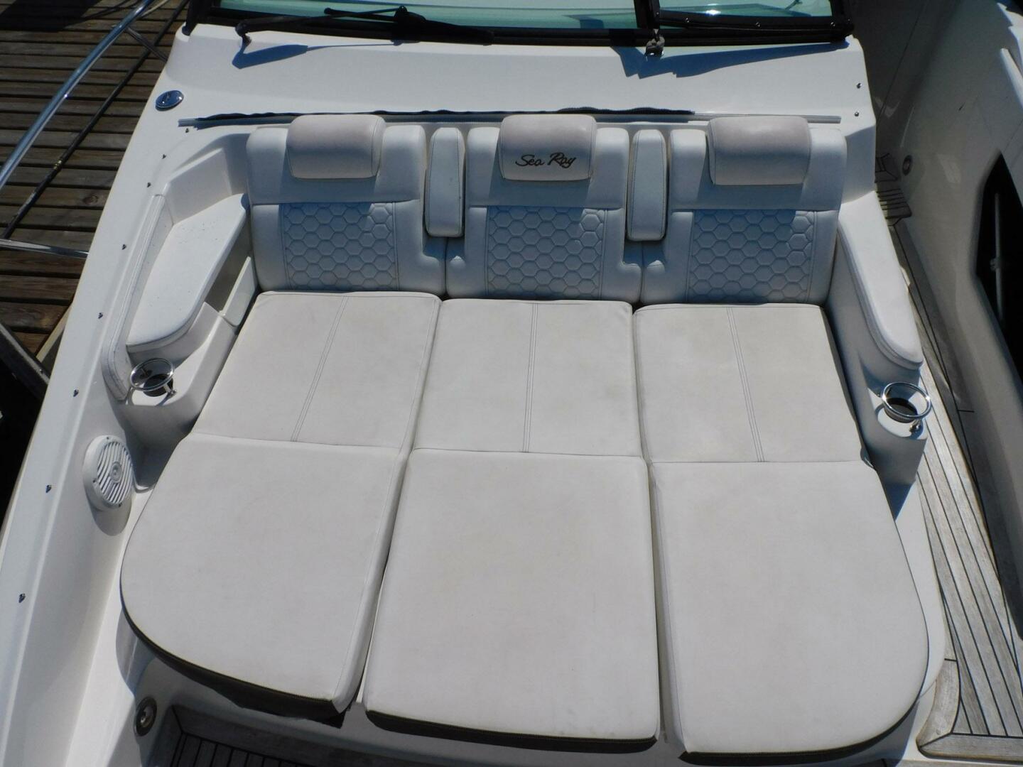 2018 Sea Ray Sundancer 320 - Image 19