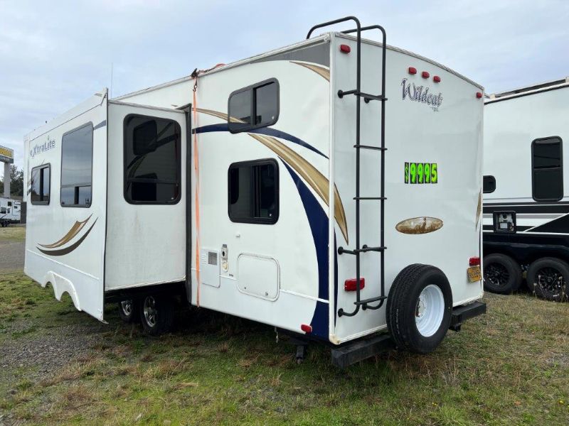 2012 Forest River Wildcat eXtraLite 312BHX - Image 2