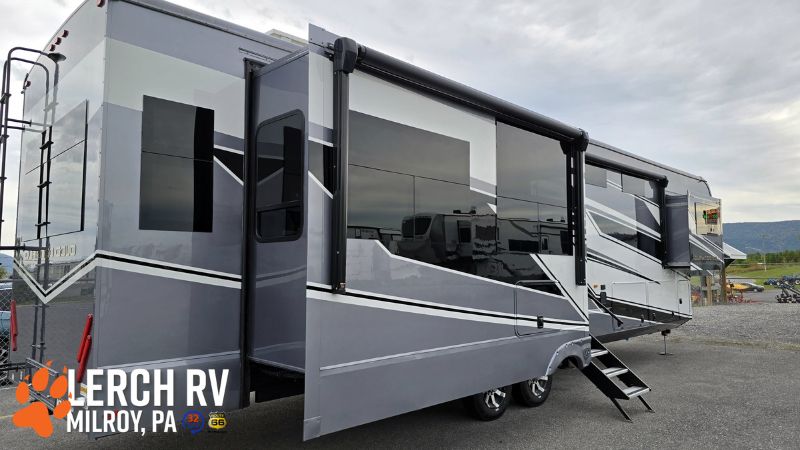 2026 KZ RV Durango Gold G384MSQ - Image 11