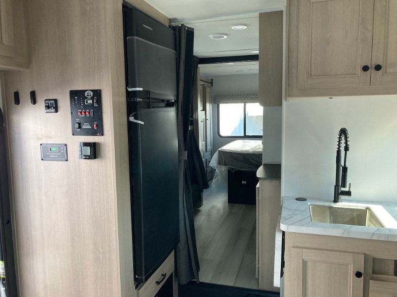 2026 Forest River Sunseeker LE 3250SLEF - Image 18