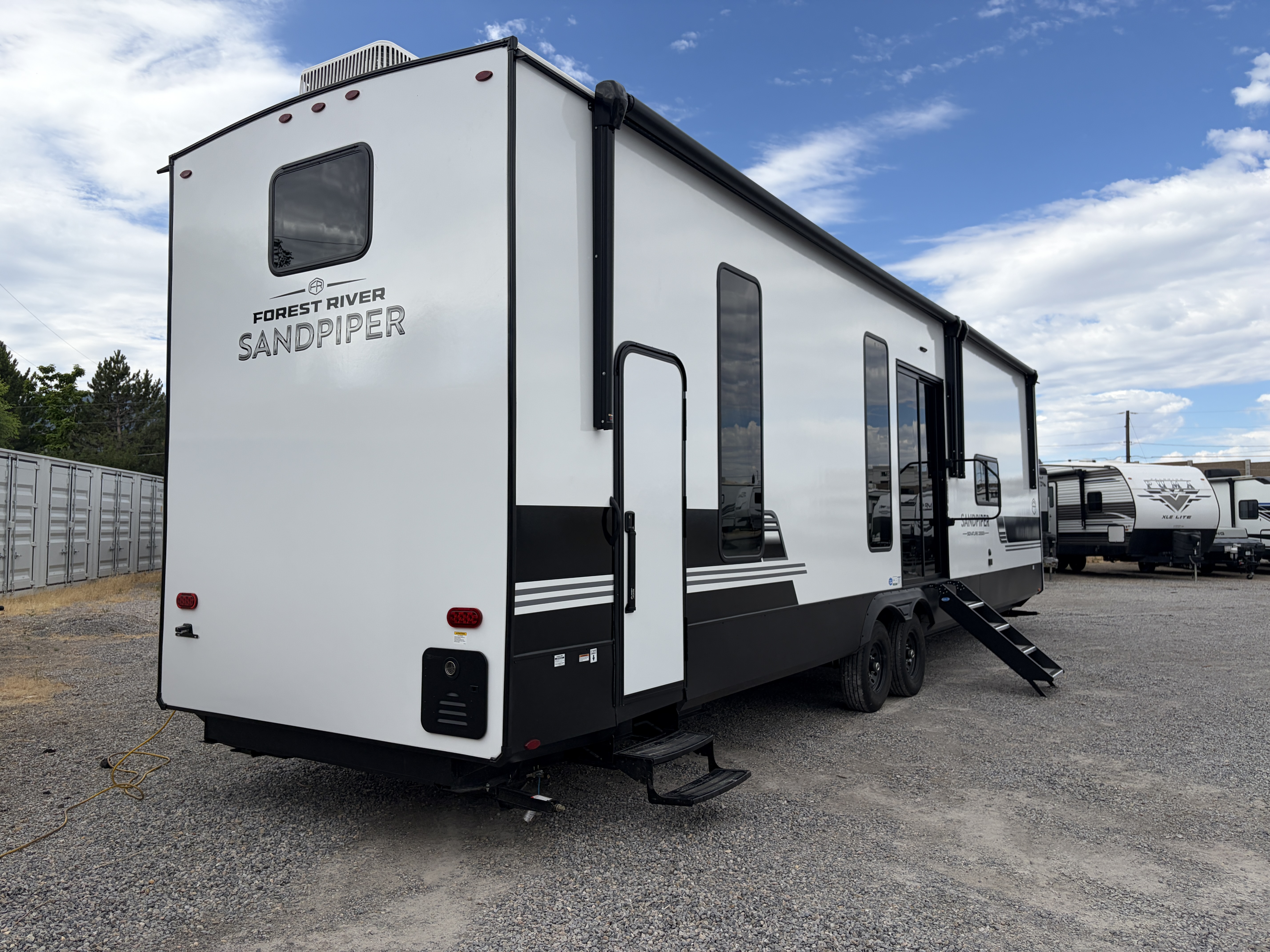 2027 Forest River Sandpiper Destination 411DBDL - Image 5
