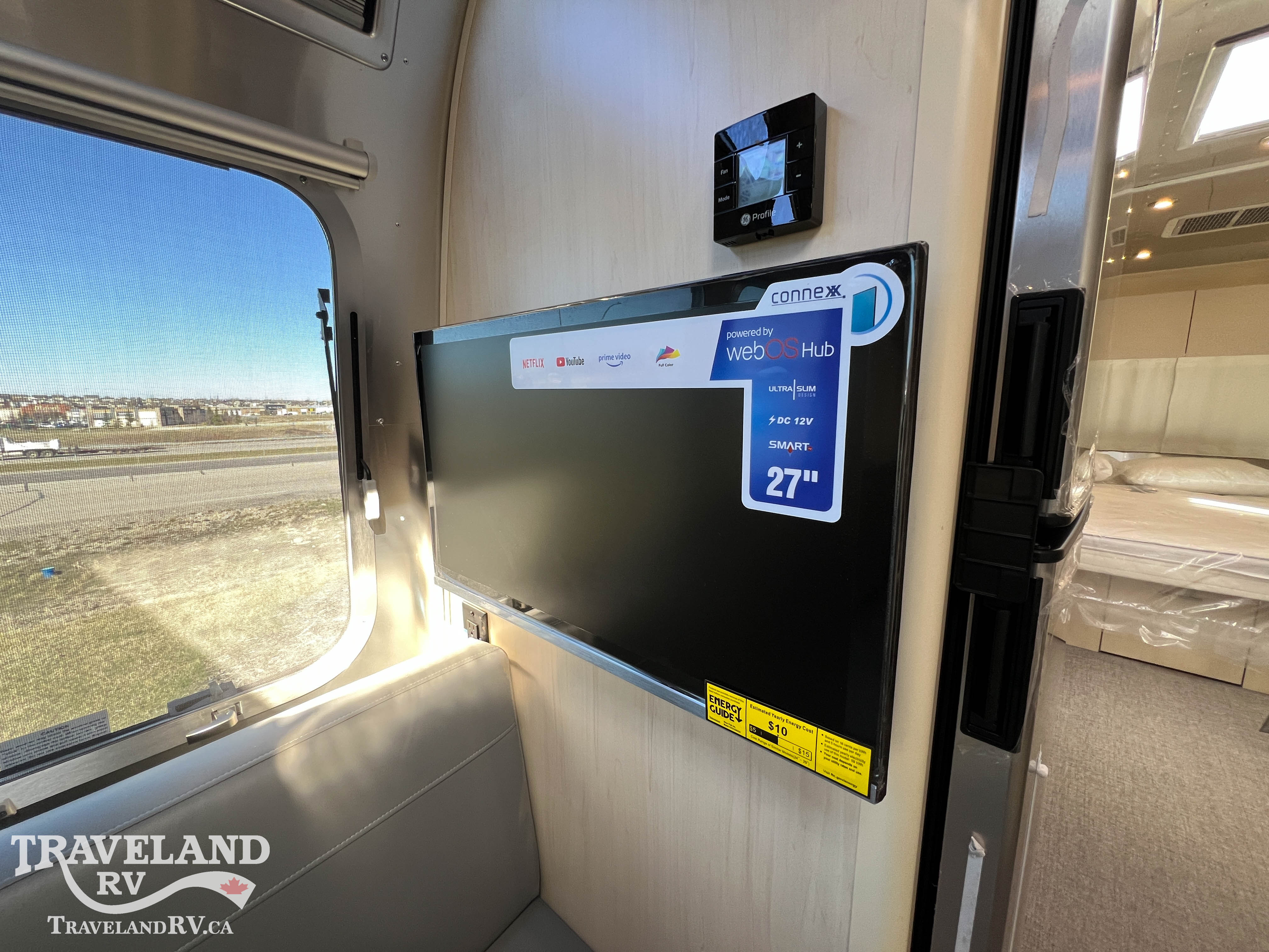 2026 Airstream Flying Cloud 27FB - Image 15
