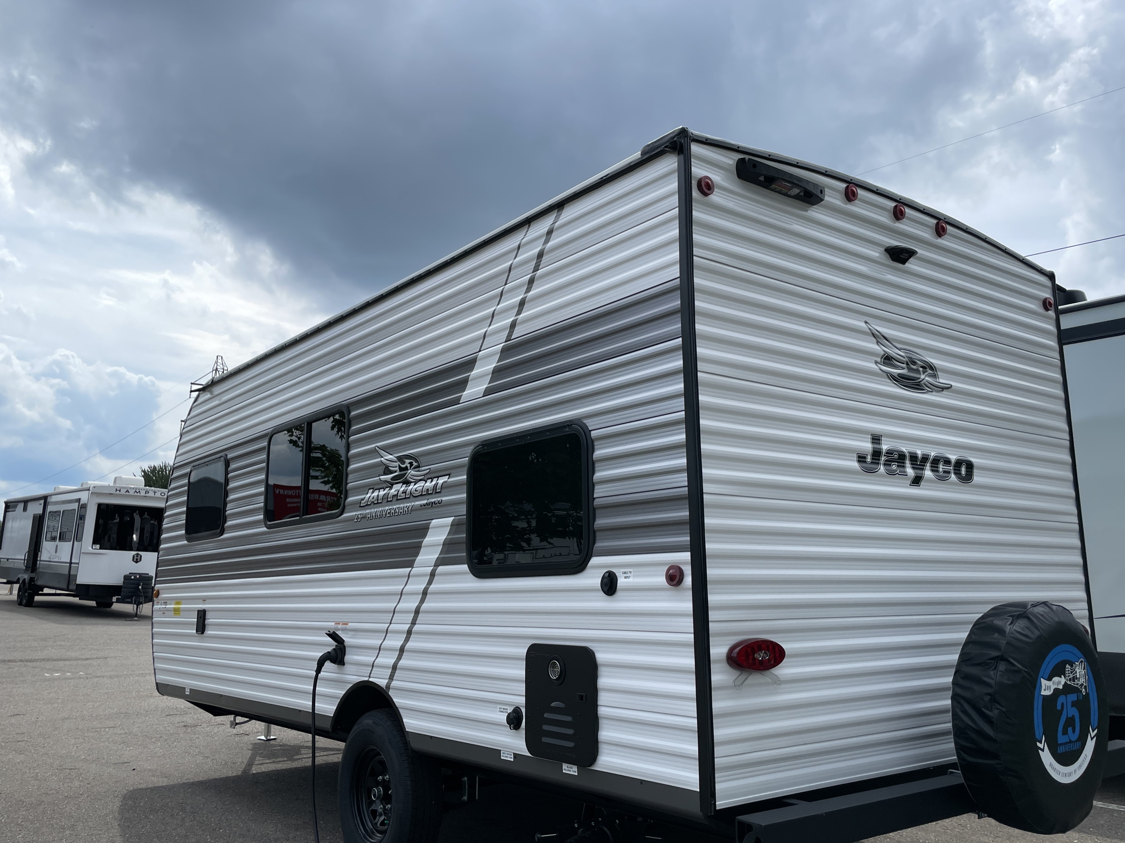 2027 Jayco Jay Flight 175BH - Image 4