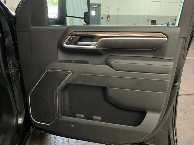 2025 Chevrolet Silverado 2500HD 4WD Crew Cab 159" LT - Image 25
