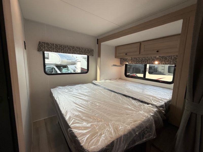 2026 Forest River Sunseeker LE 2250SLEF - Image 16