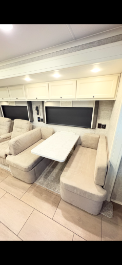 2025 TIFFIN ALLEGRO 36 UA - Image 5