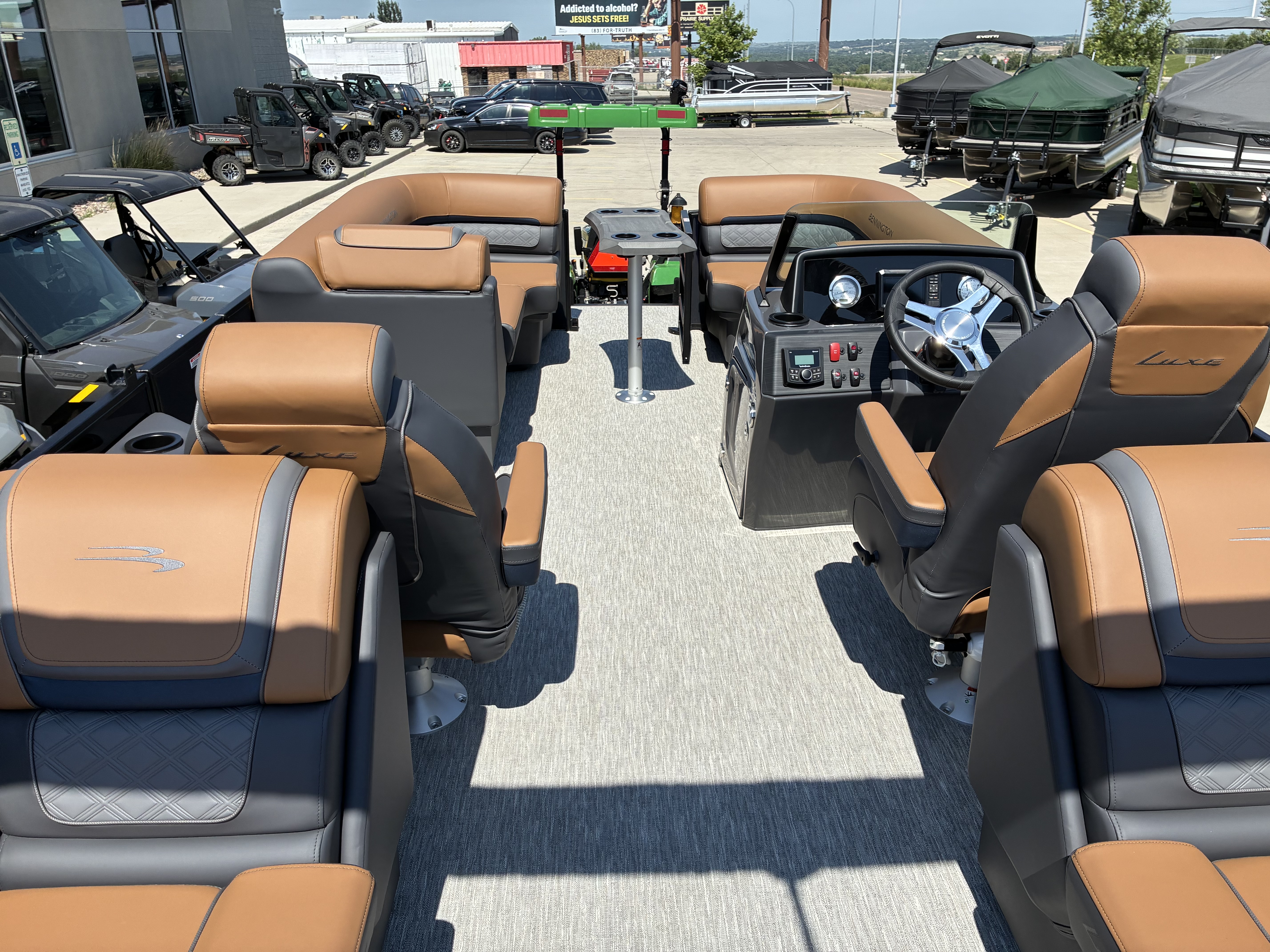 2027 Bennington 22SSR  - Image 29